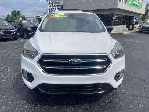 Used 2019 Ford Edge SEL w/ Equipment Group 201A FWD image 2