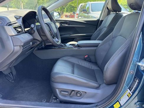 Used 2025 Toyota Camry XLE w/ Premium Plus Package AWD/4WD image 20