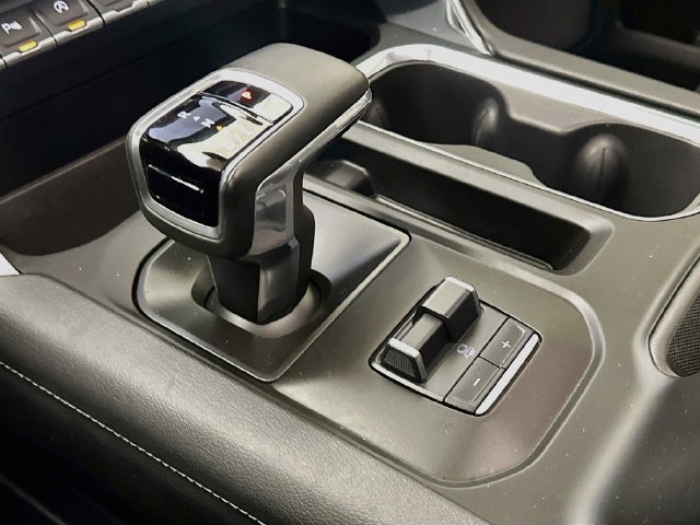 Used 2024 GMC Sierra 1500 Denali w/ Technology Package AWD/4WD image 30