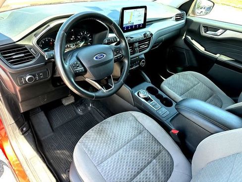 Used 2021 Ford Escape SE w/ SE Sport Appearance Package FWD image 13