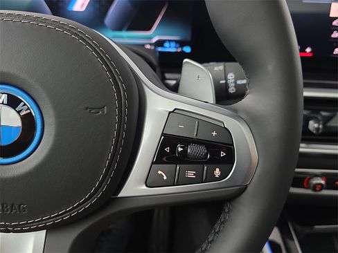 New 2026 BMW X5 xDrive50e w/ M Sport Package image 18