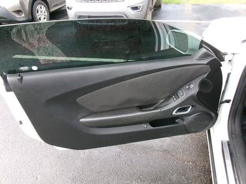 Used 2015 Chevrolet Camaro SS RWD image 7