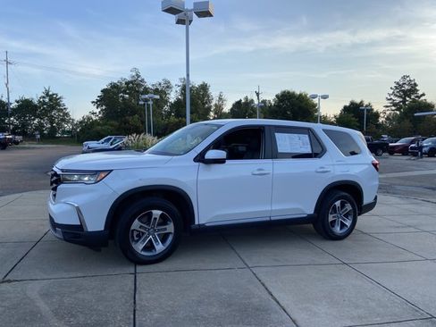 Used 2025 Honda Pilot EX-L image 6