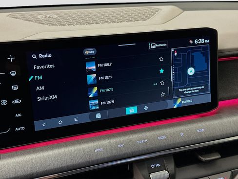 Used 2024 Kia EV9 Land image 21