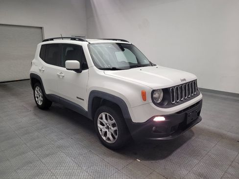 Used 2016 Jeep Renegade Latitude AWD/4WD image 13