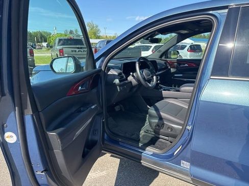 Used 2024 Chevrolet Traverse Z71 w/ Enhanced Driving Package AWD/4WD image 10