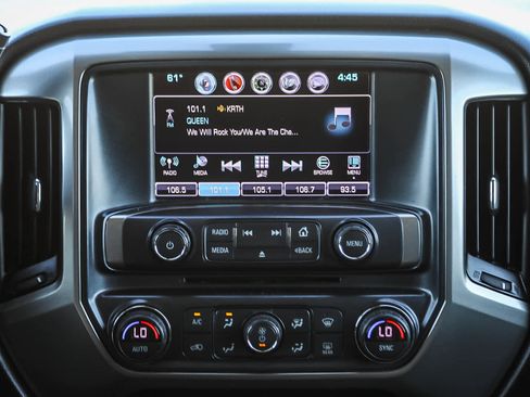 Used 2018 Chevrolet Silverado 1500 LT w/ LT Eassist Package image 13