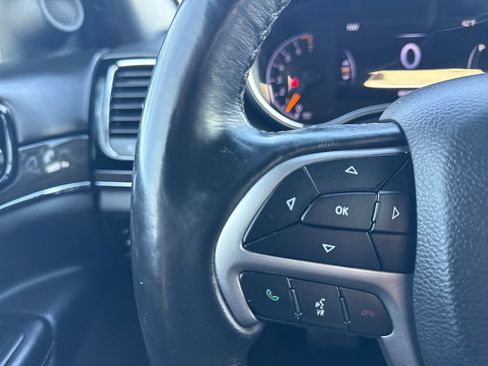 Used 2019 Jeep Grand Cherokee Overland image 30