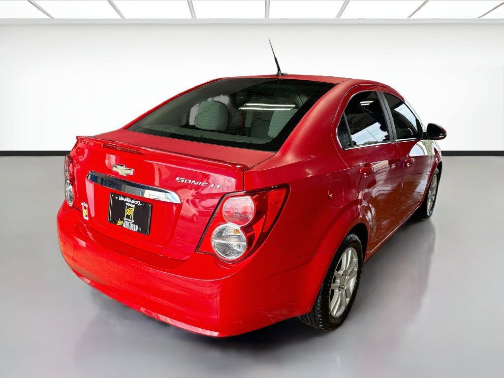 Used 2013 Chevrolet Sonic LT w/ Wheels and Fog Lamp Package FWD image 5