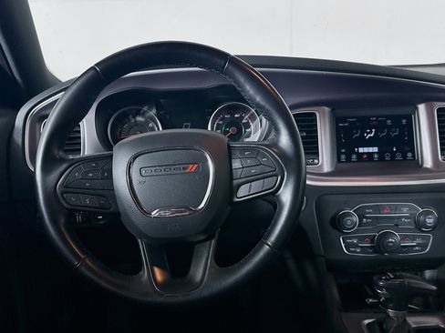 Used 2022 Dodge Charger SXT RWD image 18