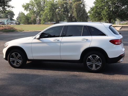 Used 2019 Mercedes-Benz GLC 300 4MATIC w/ Premium Package image 8