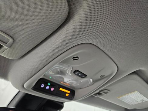 Used 2025 Chevrolet TrailBlazer LT w/ Convenience Package FWD image 22