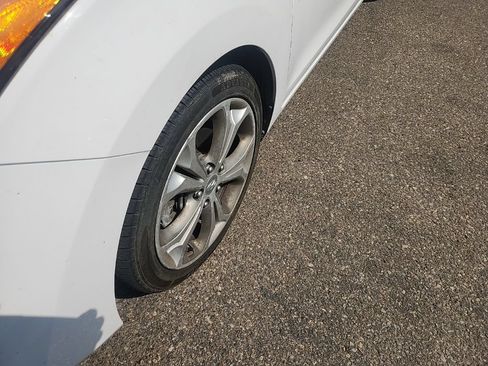 Used 2013 Hyundai Elantra GT w/ Tech Pkg FWD image 8