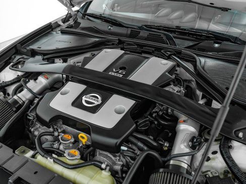 Used 2017 Nissan 370Z Touring Sport image 40