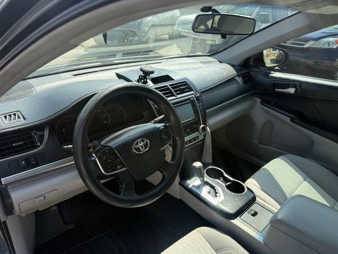 Used 2012 Toyota Camry LE FWD image 14