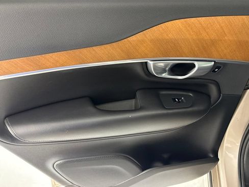 Used 2024 Volvo XC90 T8 Plus AWD/4WD image 22