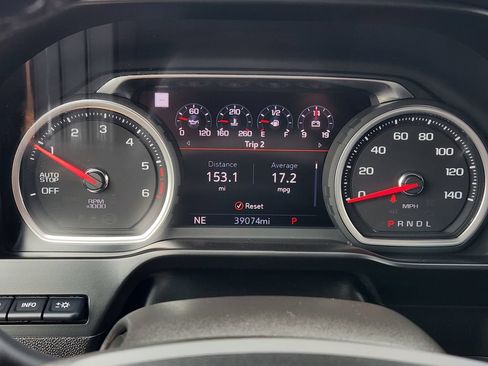 Used 2021 Chevrolet Silverado 1500 High Country w/ Technology Package RWD image 16