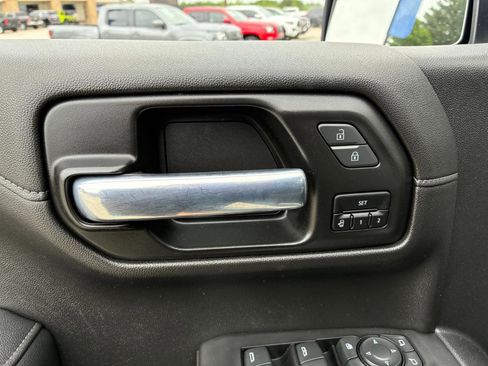 Used 2021 Chevrolet Silverado 1500 LTZ AWD/4WD image 11