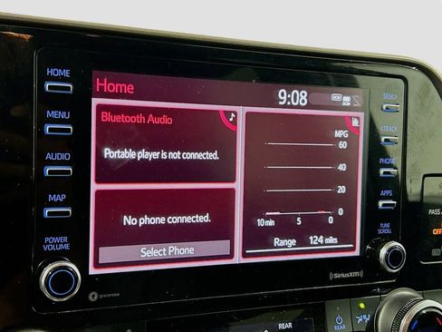 Used 2022 Toyota Highlander L FWD image 12