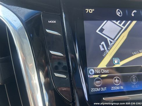 Used 2017 Cadillac Escalade Premium Luxury image 20