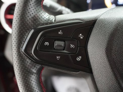 Used 2025 Chevrolet Trax RS w/ Driver Confidence Package FWD image 8