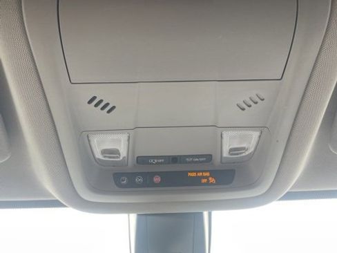 Used 2023 GMC Acadia SLE w/ Driver Convenience Package image 21