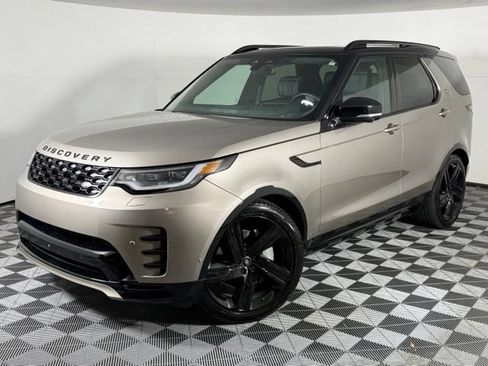 Used 2024 Land Rover Discovery Dynamic SE AWD/4WD image 1