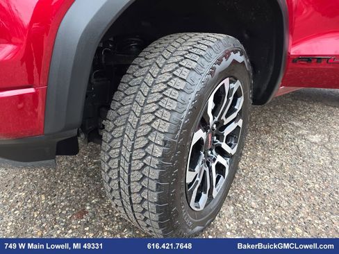 Used 2025 GMC Canyon AT4 w/ Nightfall Edition image 31