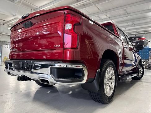 Used 2019 Chevrolet Silverado 1500 LTZ AWD/4WD image 17