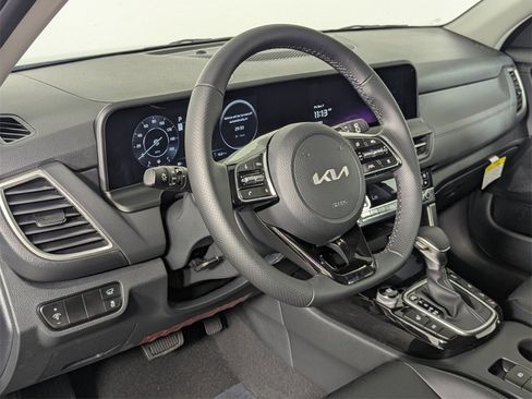 New 2026 Kia Seltos SX image 11