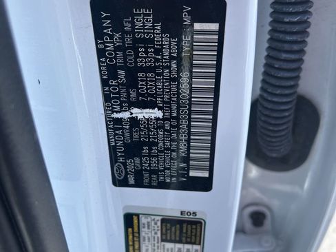Used 2025 Hyundai Kona SEL FWD image 3