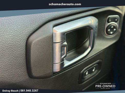 Used 2022 Jeep Wrangler Unlimited Sahara w/ LED Lighting Group AWD/4WD image 23