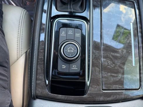 Used 2023 Nissan Armada Platinum w/ Captain's Chairs Package image 32