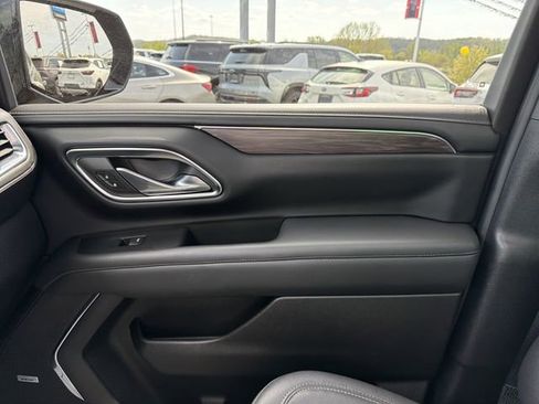 Used 2023 Chevrolet Tahoe Z71 w/ Luxury Package image 25