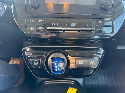 Used 2019 Toyota Prius LE image 13