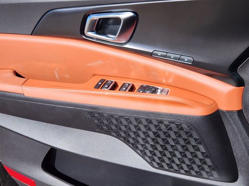 New 2026 Kia Carnival SX image 7