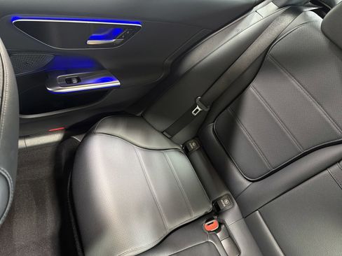 Used 2022 Mercedes-Benz C 300 4MATIC Sedan image 12