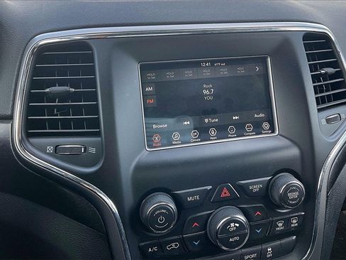 Certified 2018 Jeep Grand Cherokee Laredo image 10