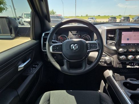 New 2026 RAM 1500 Express AWD/4WD image 19