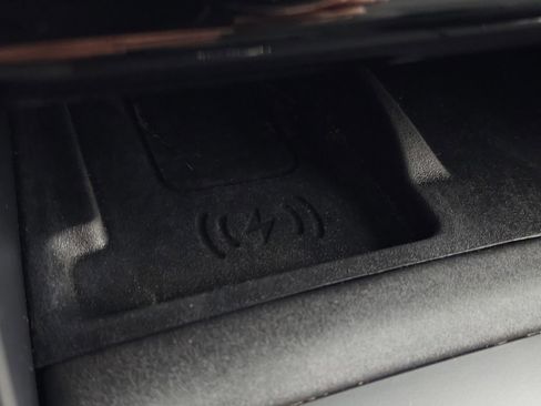 Used 2023 Land Rover Discovery S R-Dynamic image 36