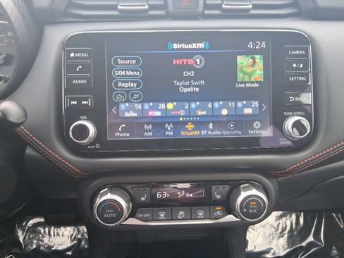 Used 2024 Nissan Versa SR image 22