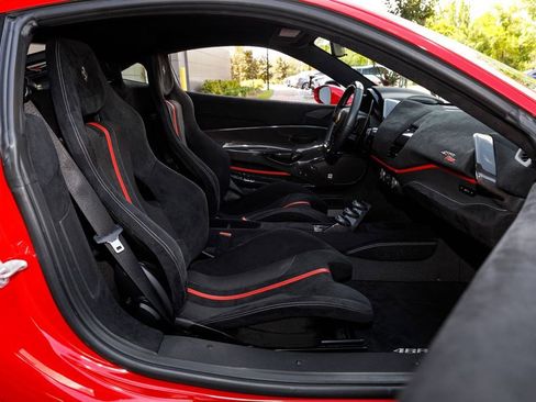 Used 2019 Ferrari 488 Pista Coupe RWD image 11