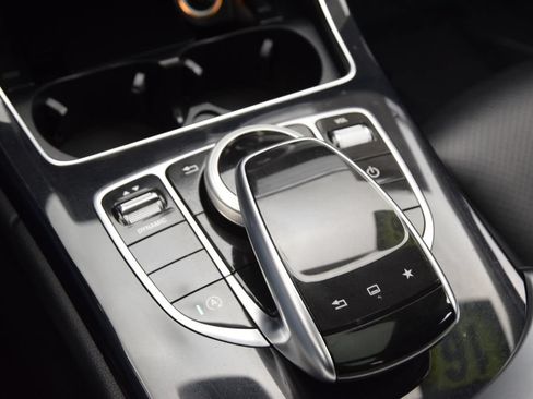 Used 2016 Mercedes-Benz C 300 Sedan w/ Surround View Package image 29