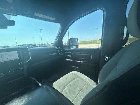 Used 2024 RAM 2500 Big Horn AWD/4WD image 35