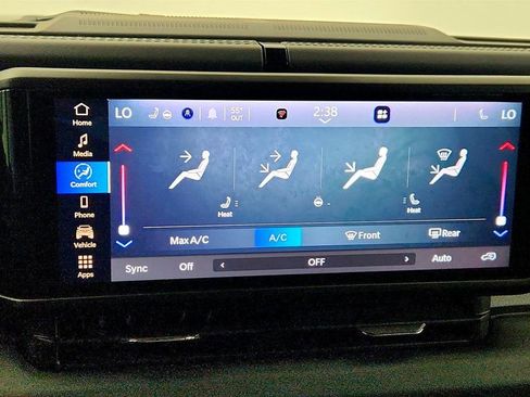 Used 2025 Jeep Wrangler Unlimited Sahara image 18