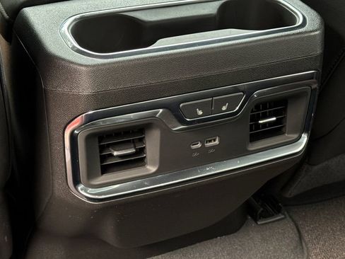 Certified 2024 Chevrolet Silverado 3500 High Country AWD/4WD image 14