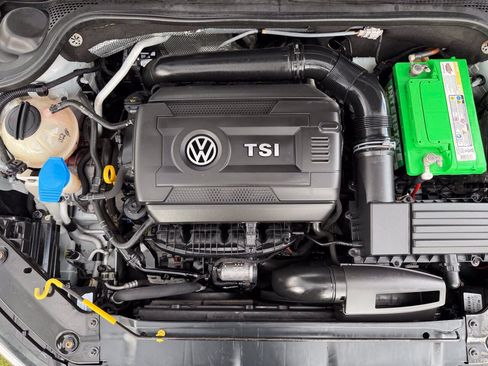 Used 2017 Volkswagen Jetta GLI FWD image 16