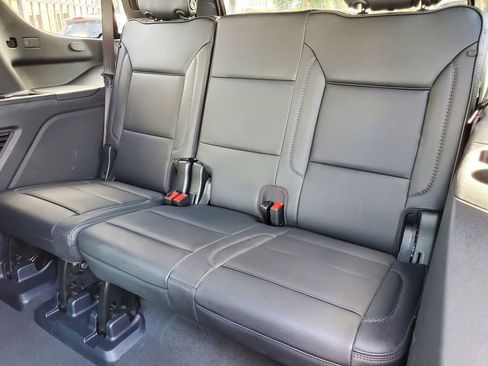 Used 2025 GMC Yukon Denali RWD image 14