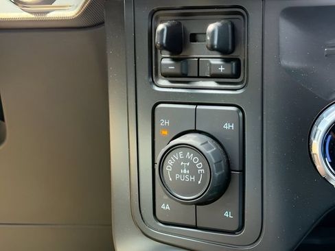 Certified 2025 Ford F150 Raptor AWD/4WD image 24