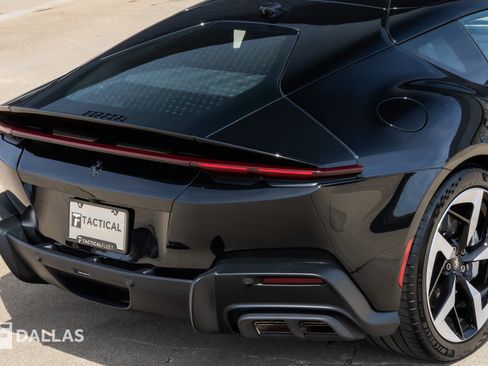 Used 2025 Ferrari 12Cilindri image 16